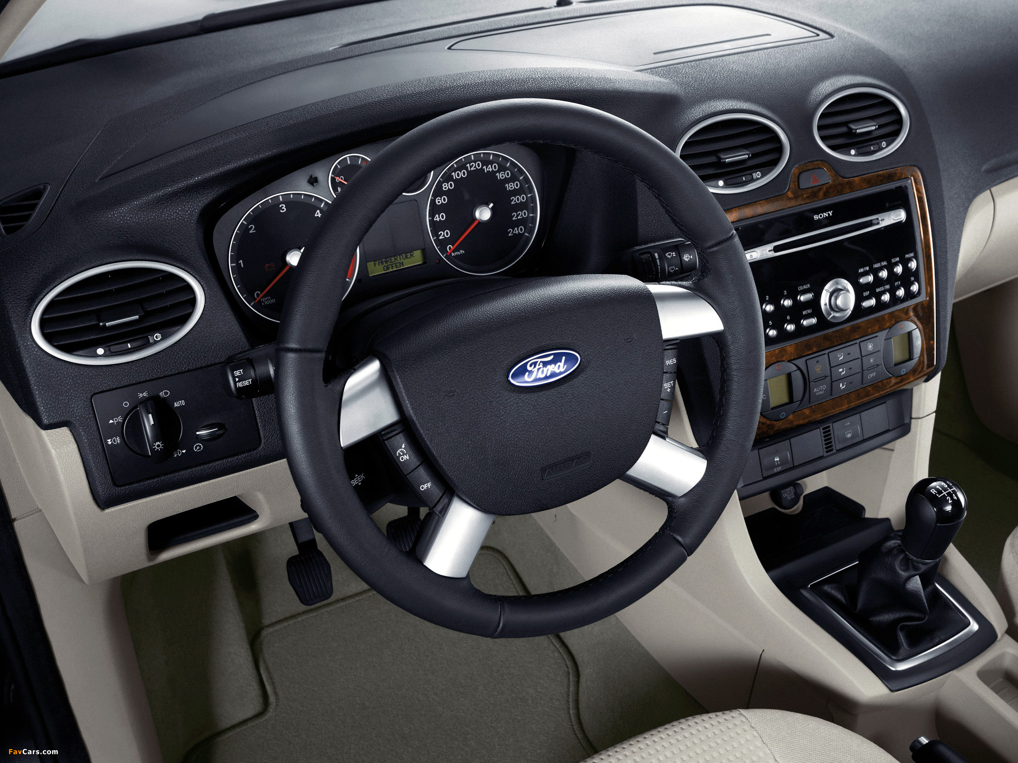 Ford Focus 5-door 2004–08 images (2048 x 1536)