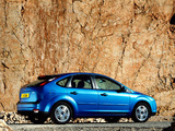 Ford Focus 5-door 2004–08 pictures