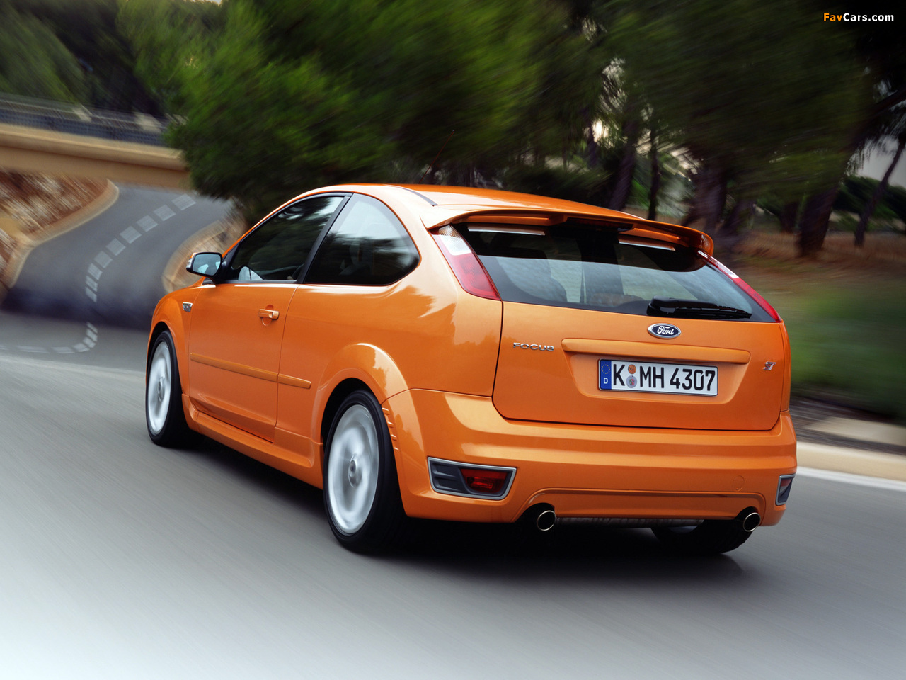 Ford Focus ST 3-door 2005–07 images (1280 x 960)