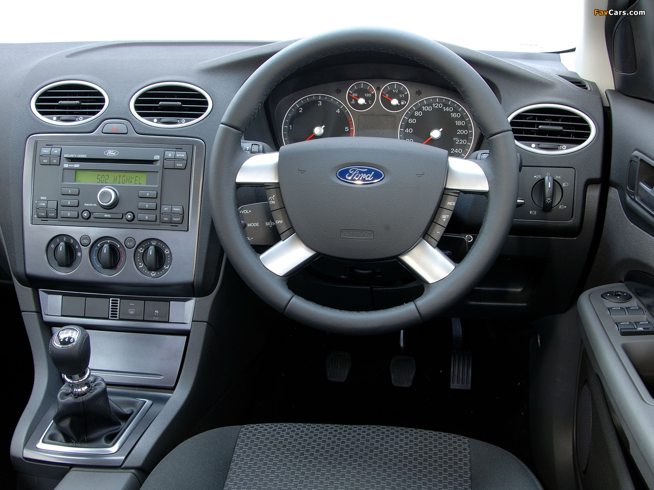 Ford Focus 5-door ZA-spec 2007–08 photos (1280 x 960)