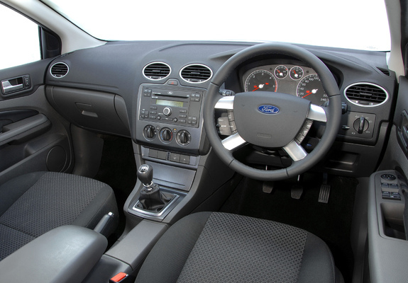 Ford Focus 5-door ZA-spec 2007–08 pictures