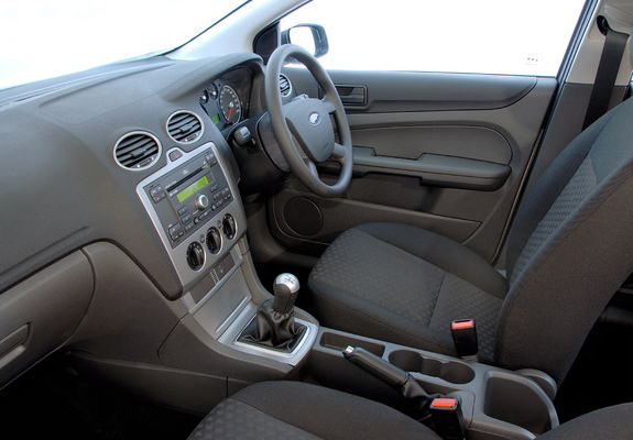 Ford Focus 5-door ZA-spec 2007–08 wallpapers