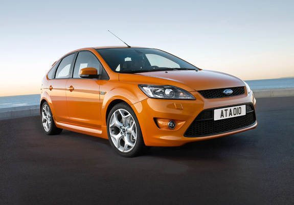 Ford Focus ST 5-door 2008–10 images