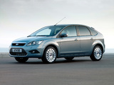 Ford Focus 5-door 2008–11 images