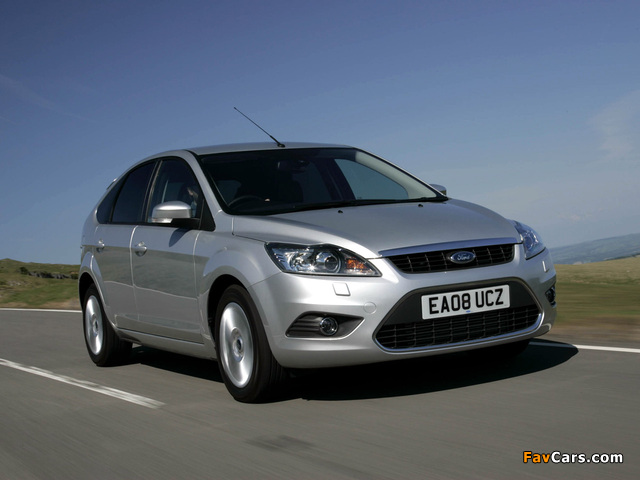 Ford Focus 5-door UK-spec 2008–11 images (640 x 480)