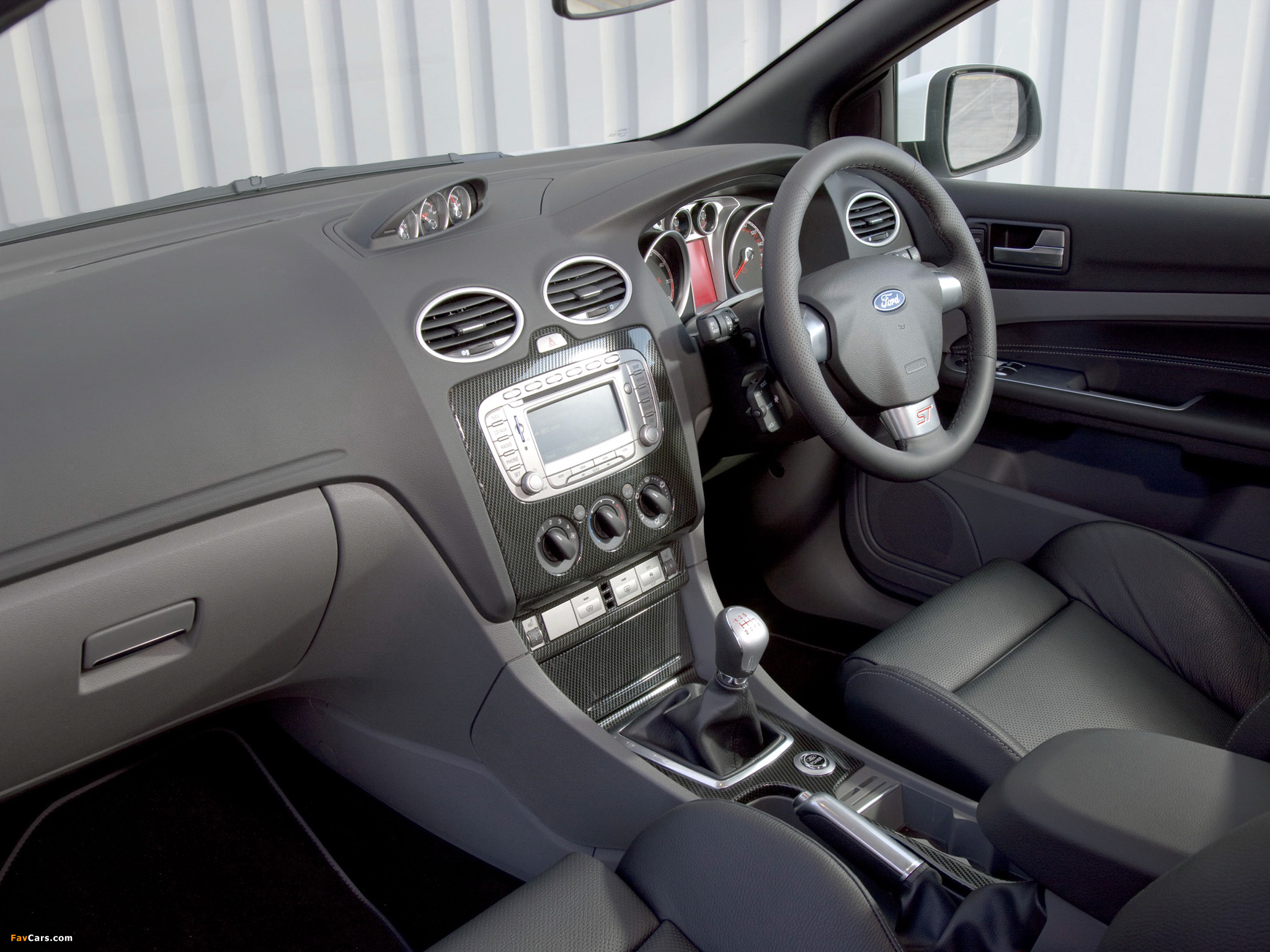 Ford Focus ST 3-door UK-spec 2008–10 images (2048 x 1536)