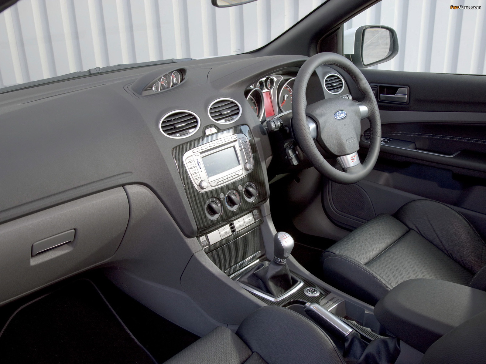 Ford Focus ST 3-door UK-spec 2008–10 images (1600 x 1200)