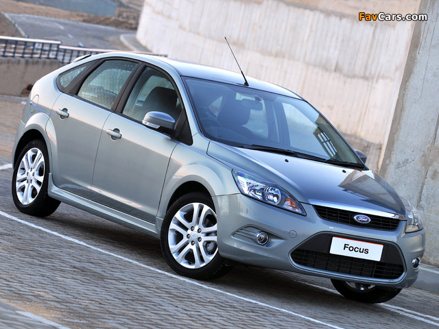 Ford Focus 5-door ZA-spec 2009–10 photos (640 x 480)