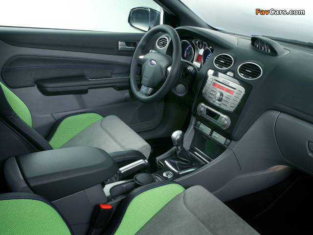 Ford Focus RS 2009–10 photos (640 x 480)