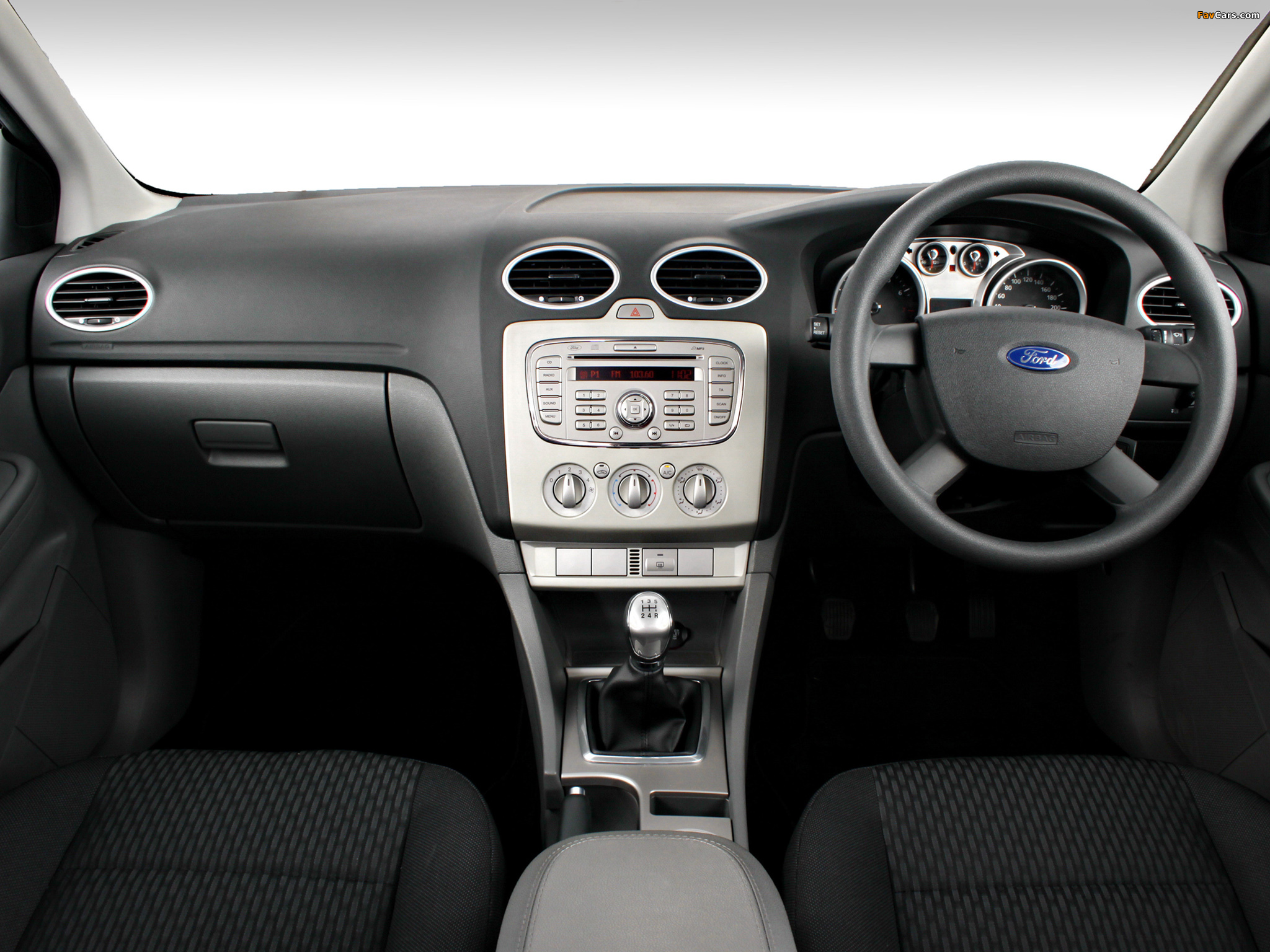 Ford Focus Sedan ZA-spec 2010–11 photos (2048 x 1536)