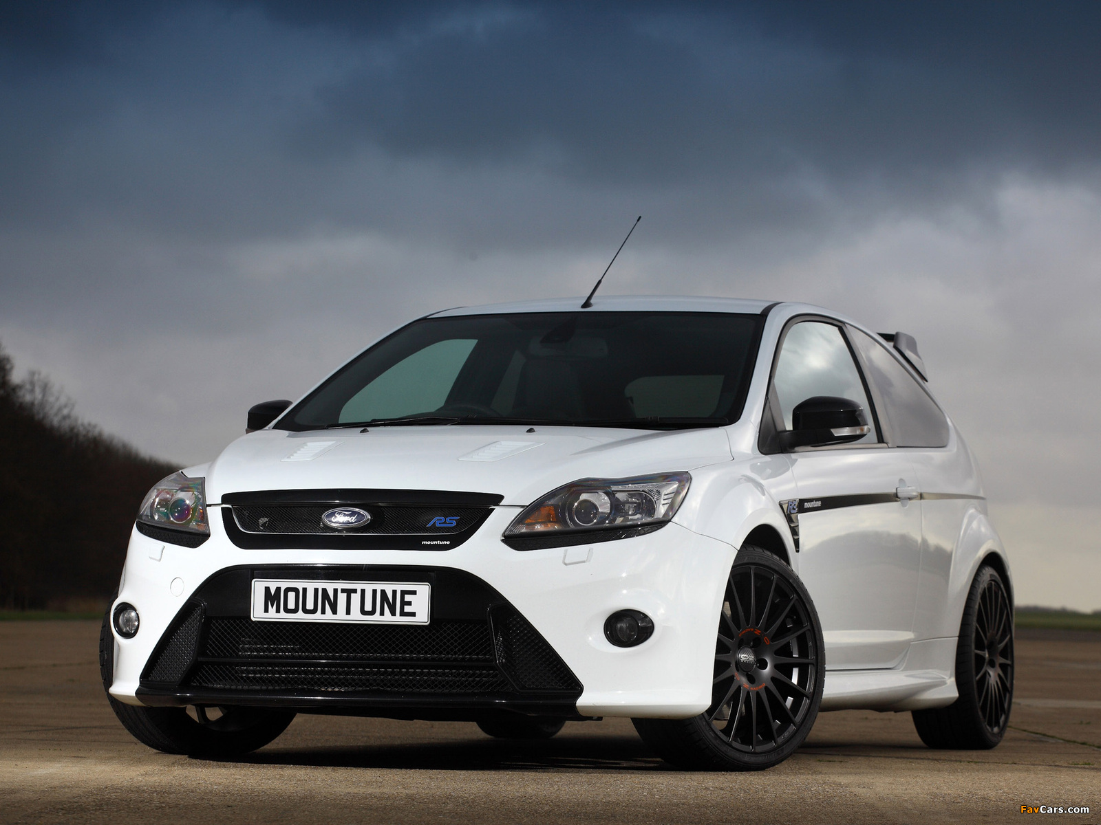 Mountune Performance Ford Focus RS MP350 2010 wallpapers (1600 x 1200)