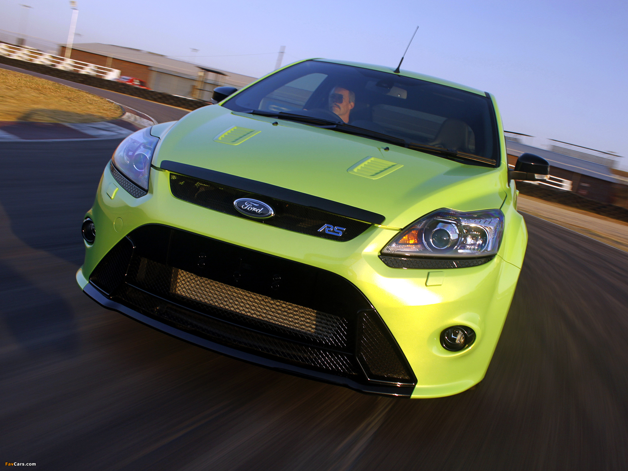 Ford Focus RS ZA-spec 2010 wallpapers (2048 x 1536)
