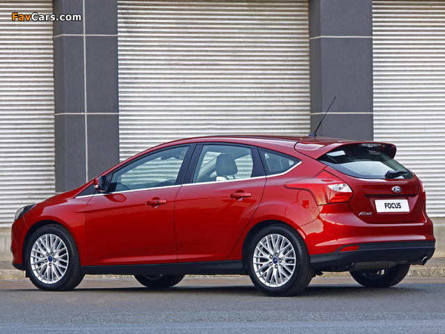 Ford Focus 5-door ZA-spec 2011 pictures (640 x 480)