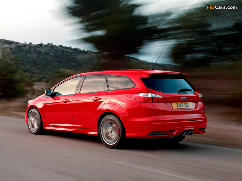 Ford Focus ST Wagon 2012 images (800 x 600)