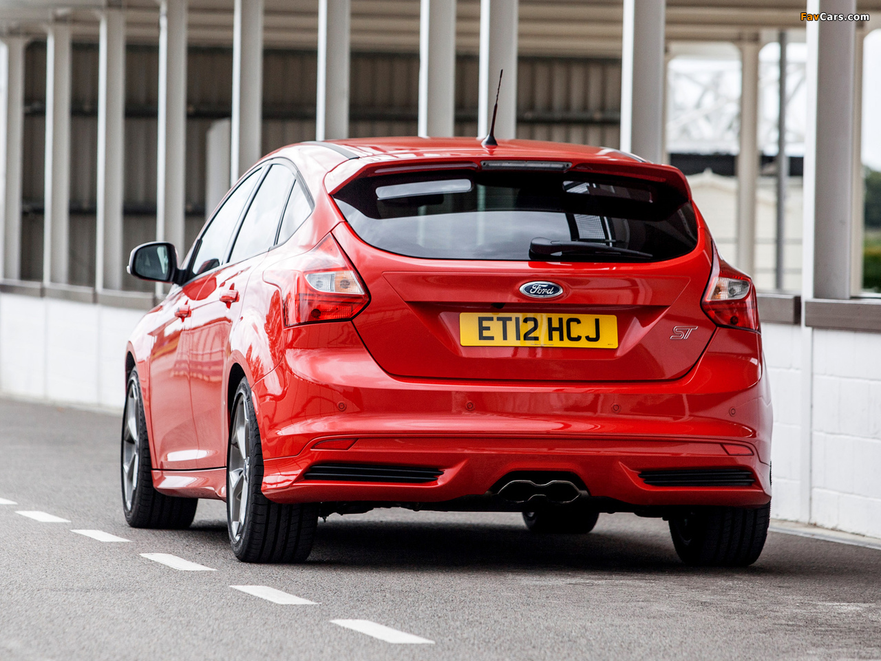 Ford Focus ST UK-spec 2012 images (1280 x 960)