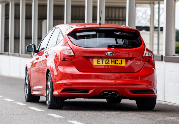 Ford Focus ST UK-spec 2012 images