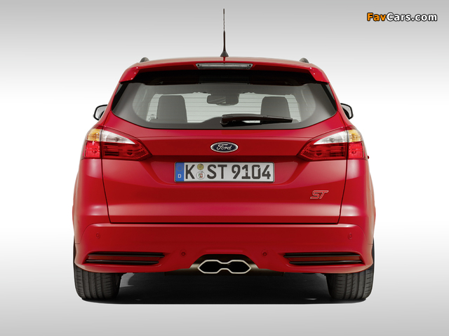 Ford Focus ST Wagon 2012 images (640 x 480)