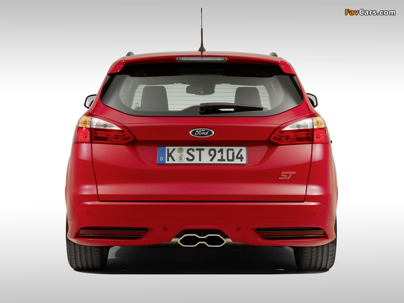 Ford Focus ST Wagon 2012 images (800 x 600)