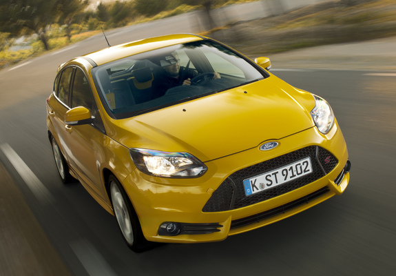 Ford Focus ST 2012 images