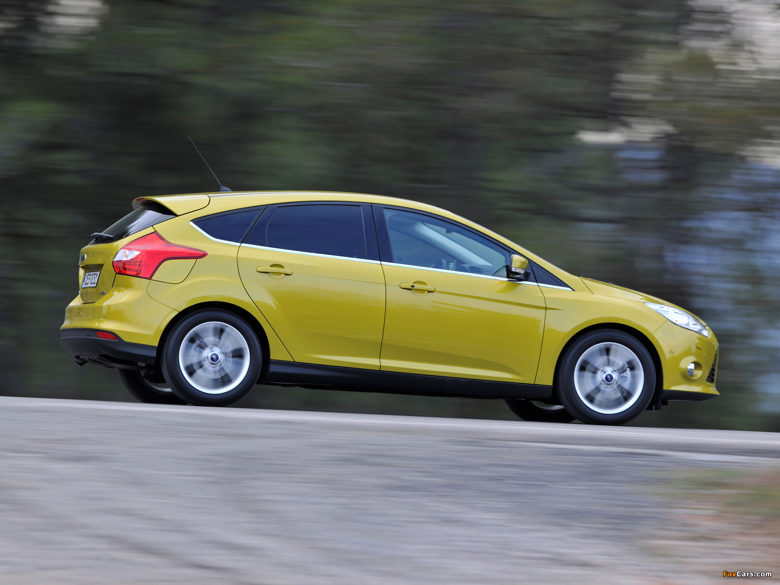 Ford Focus 5-door EcoBoost 2012 photos (1600 x 1200)