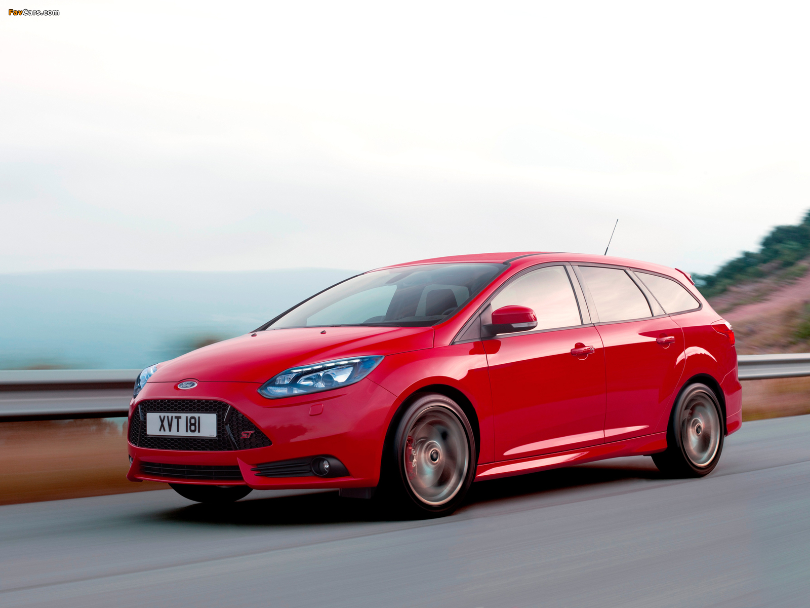 Ford Focus ST Wagon 2012 pictures (1600 x 1200)