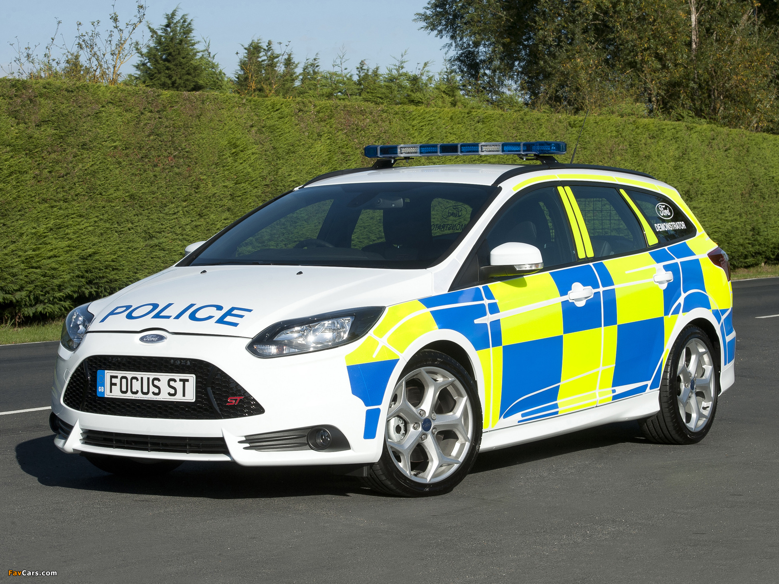 Ford Focus ST Wagon Police 2012 pictures (1600 x 1200)