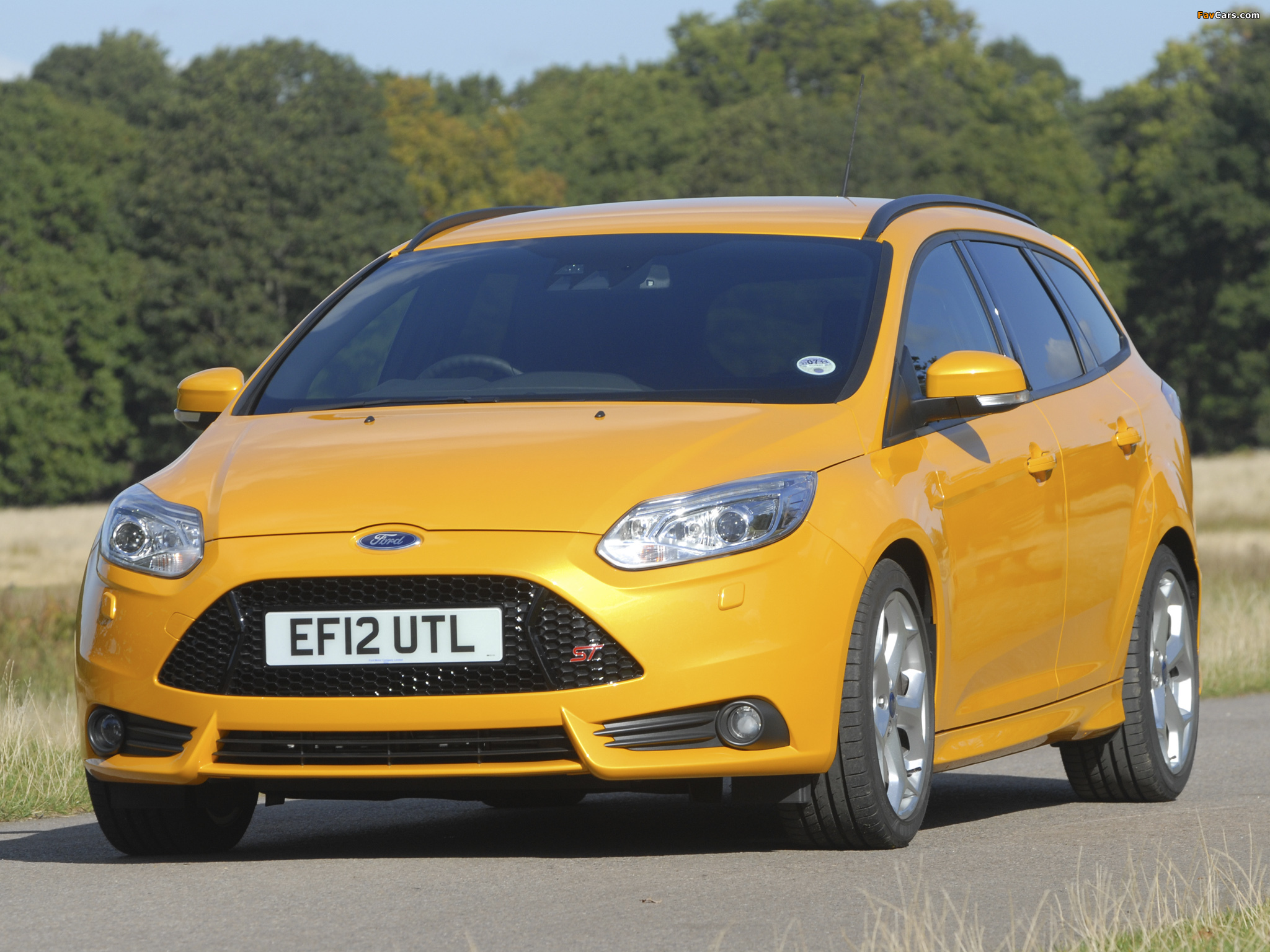 Ford Focus ST Wagon UK-spec 2012 pictures (2048 x 1536)