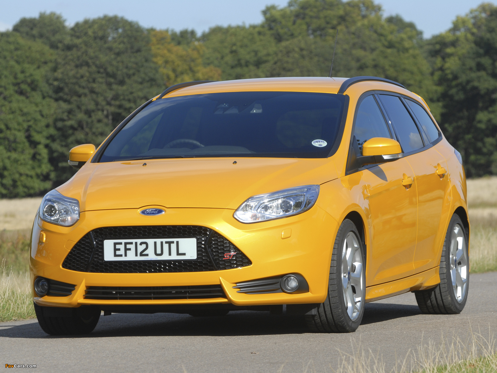 Ford Focus ST Wagon UK-spec 2012 pictures (1600 x 1200)