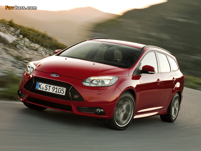 Ford Focus ST Wagon 2012 pictures (640 x 480)