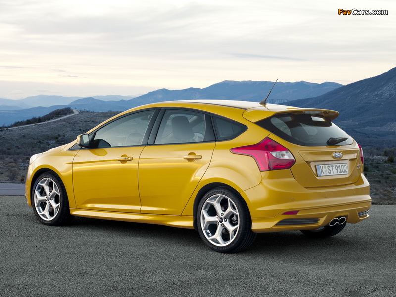 Ford Focus ST 2012 wallpapers (800 x 600)