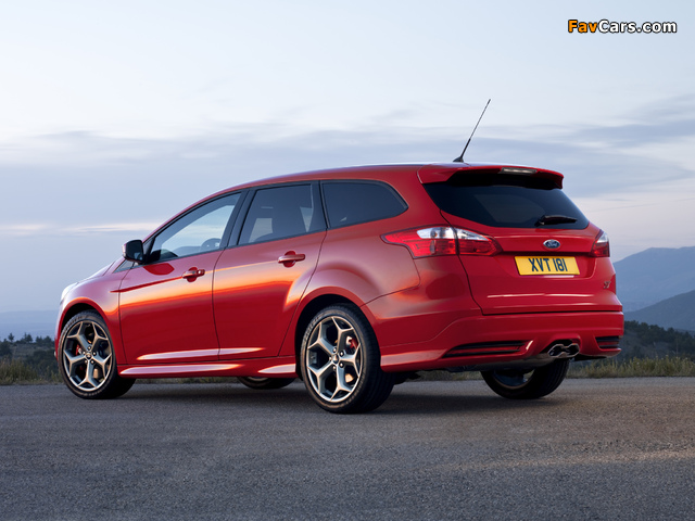 Ford Focus ST Wagon 2012 wallpapers (640 x 480)