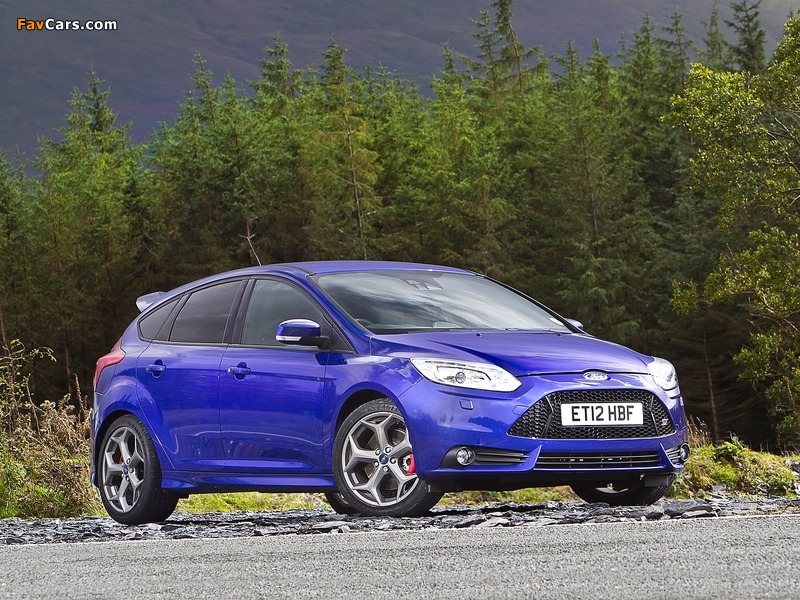 Ford Focus ST UK-spec 2012 wallpapers (800 x 600)