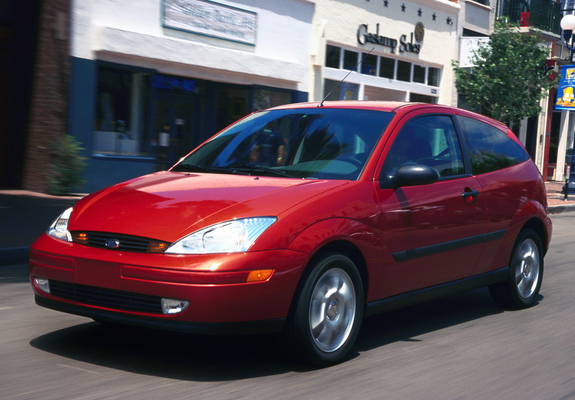 Images of Ford Focus ZX3 1999–2004