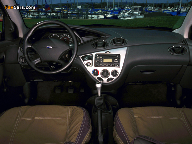 Images of Ford Focus ZX3 Kona 2000 (640 x 480)
