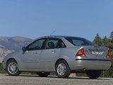 Images of Ford Focus Sedan 2001–04