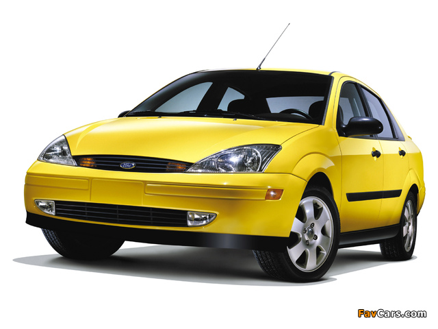 Images of Ford Focus Sedan Street Edition 2001 (640 x 480)