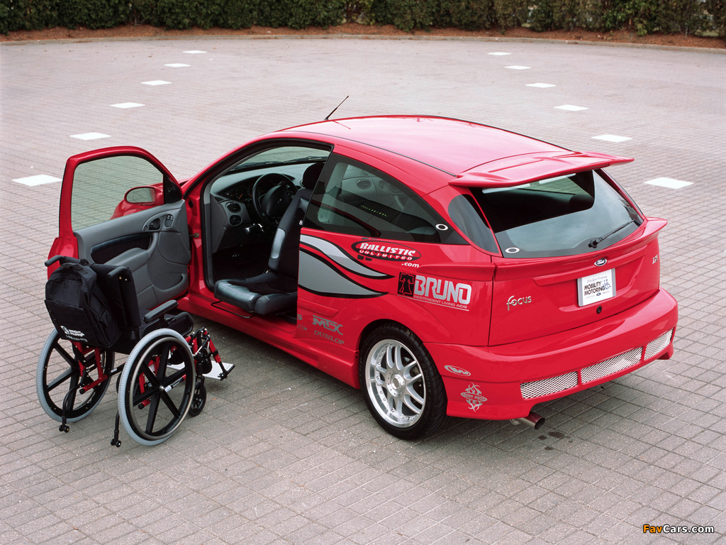 Images of Ford Focus ZX3 Mobility Show Car 2002 (1024 x 768)