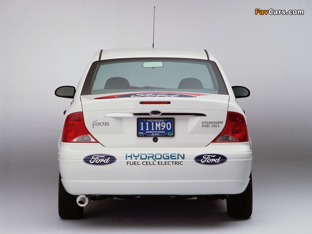 Images of Ford Focus FCV 2002–07 (640 x 480)