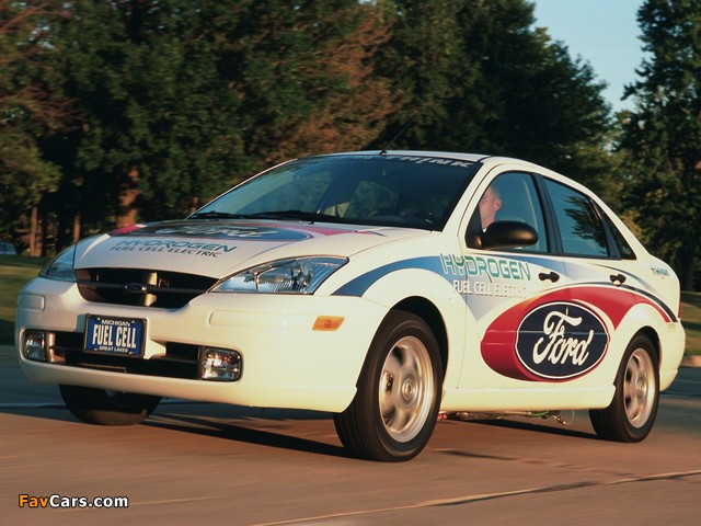 Images of Ford Focus FCV 2002–07 (640 x 480)