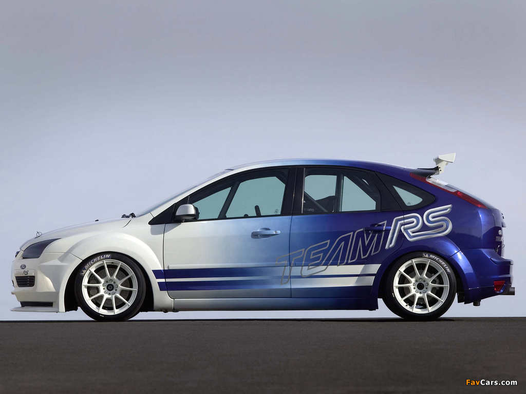 Images of Ford Focus Touring Car Concept 2004 (1024 x 768)