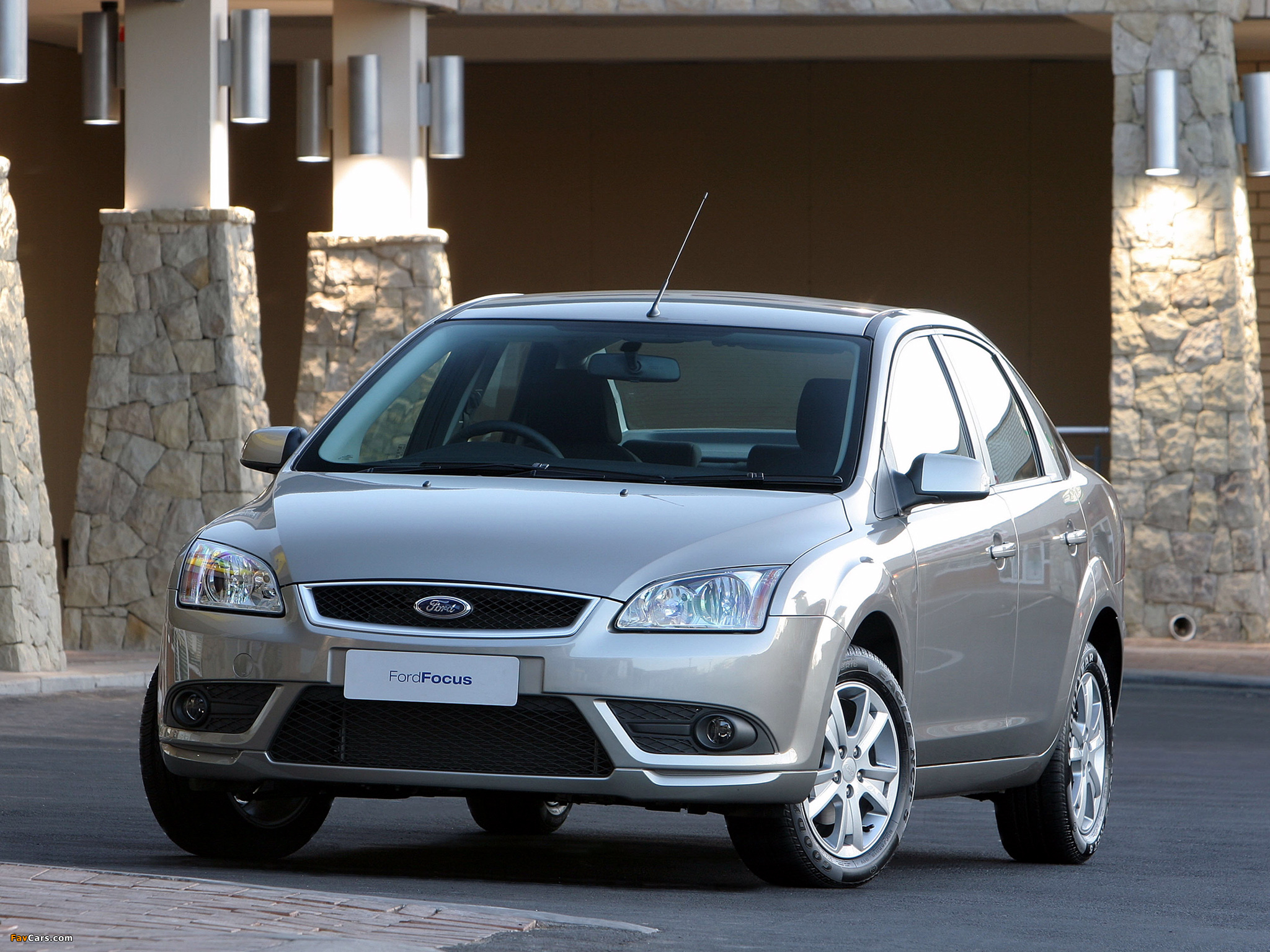 Images of Ford Focus Sedan ZA-spec 2007–08 (2048 x 1536)