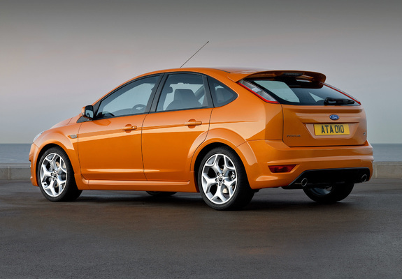 Images of Ford Focus ST 5-door 2008–10