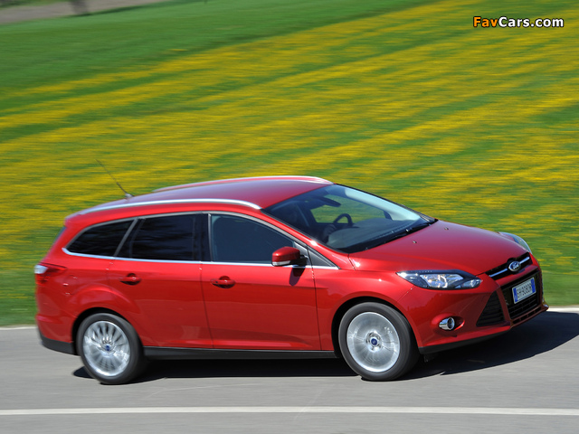 Images of Ford Focus Wagon 2010 (640 x 480)
