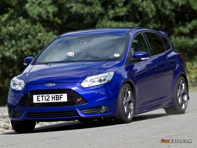 Images of Ford Focus ST UK-spec 2012 (640 x 480)