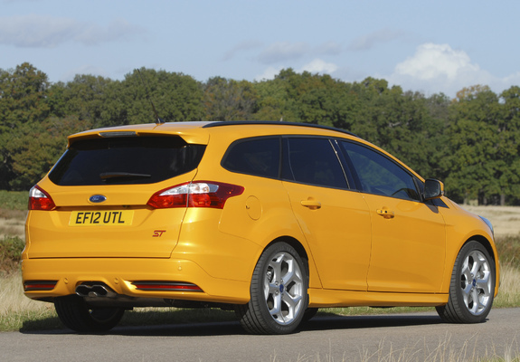 Images of Ford Focus ST Wagon UK-spec 2012