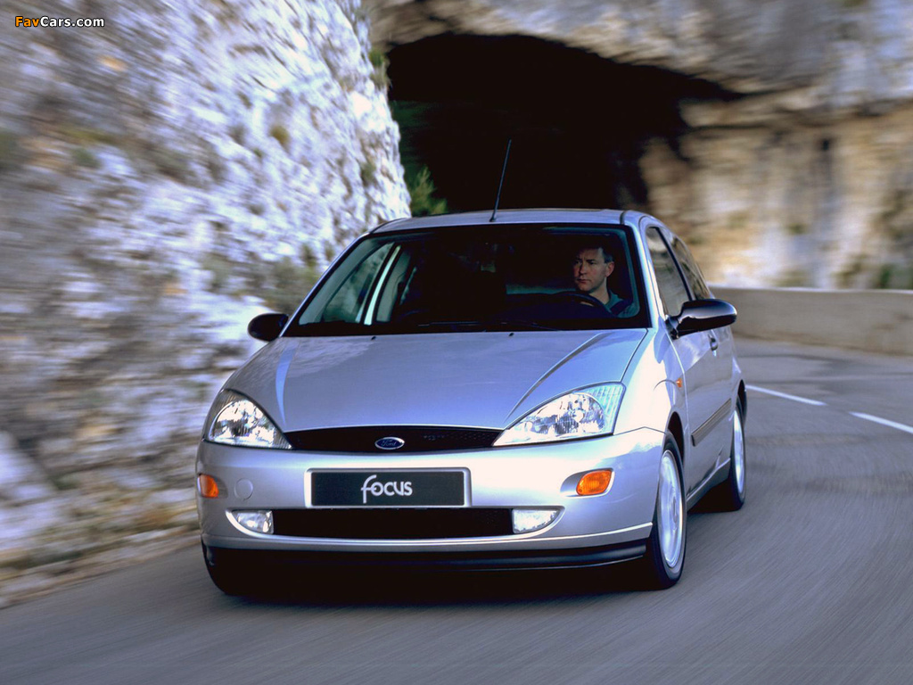 Photos of Ford Focus 3-door 1998–2001 (1024 x 768)
