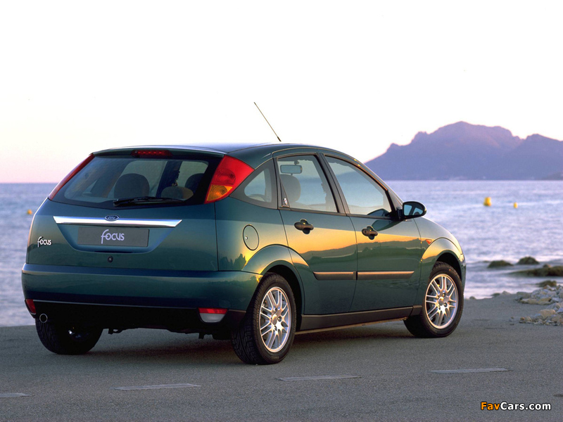 Photos of Ford Focus Ghia 5-door 1998–2001 (800 x 600)