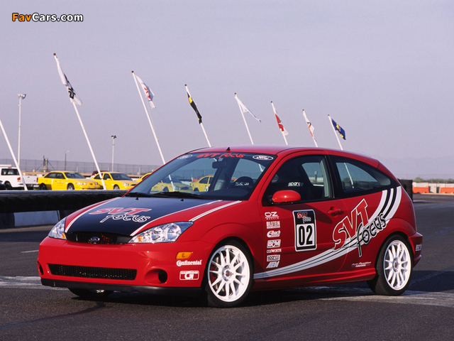 Photos of Ford Focus SVT Competition Concept 2001 (640 x 480)