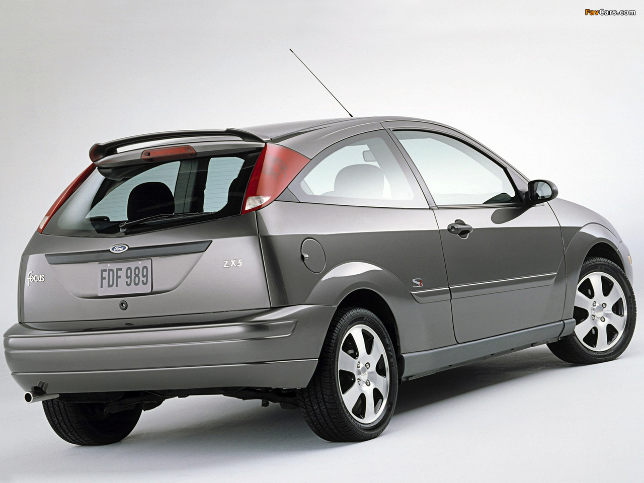 Photos of Ford Focus ZX3 S2 2001–02 (1280 x 960)