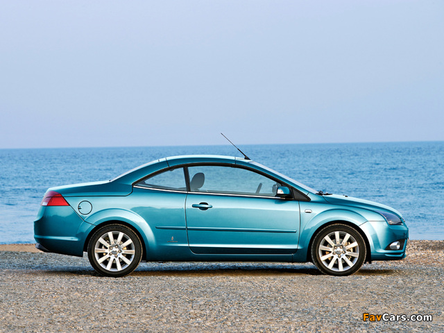 Photos of Ford Focus CC 2006–08 (640 x 480)